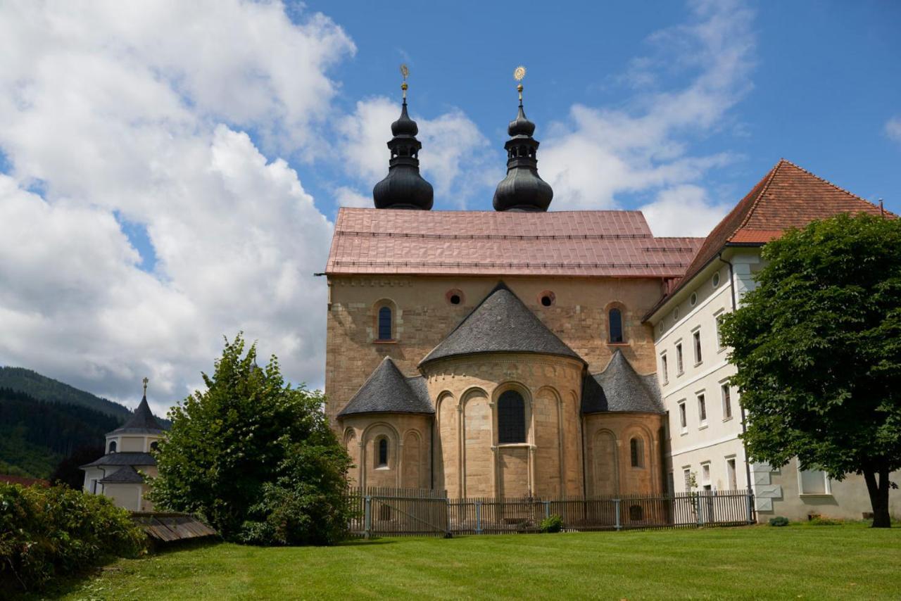 Jufa Hotel Stift Gurk Exterior photo